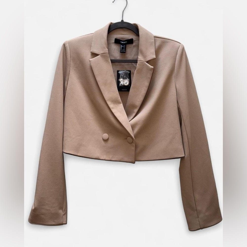Forever 21 Taupe/Beige Cropped Blazer Size Small NWT Business Casual Minimalism